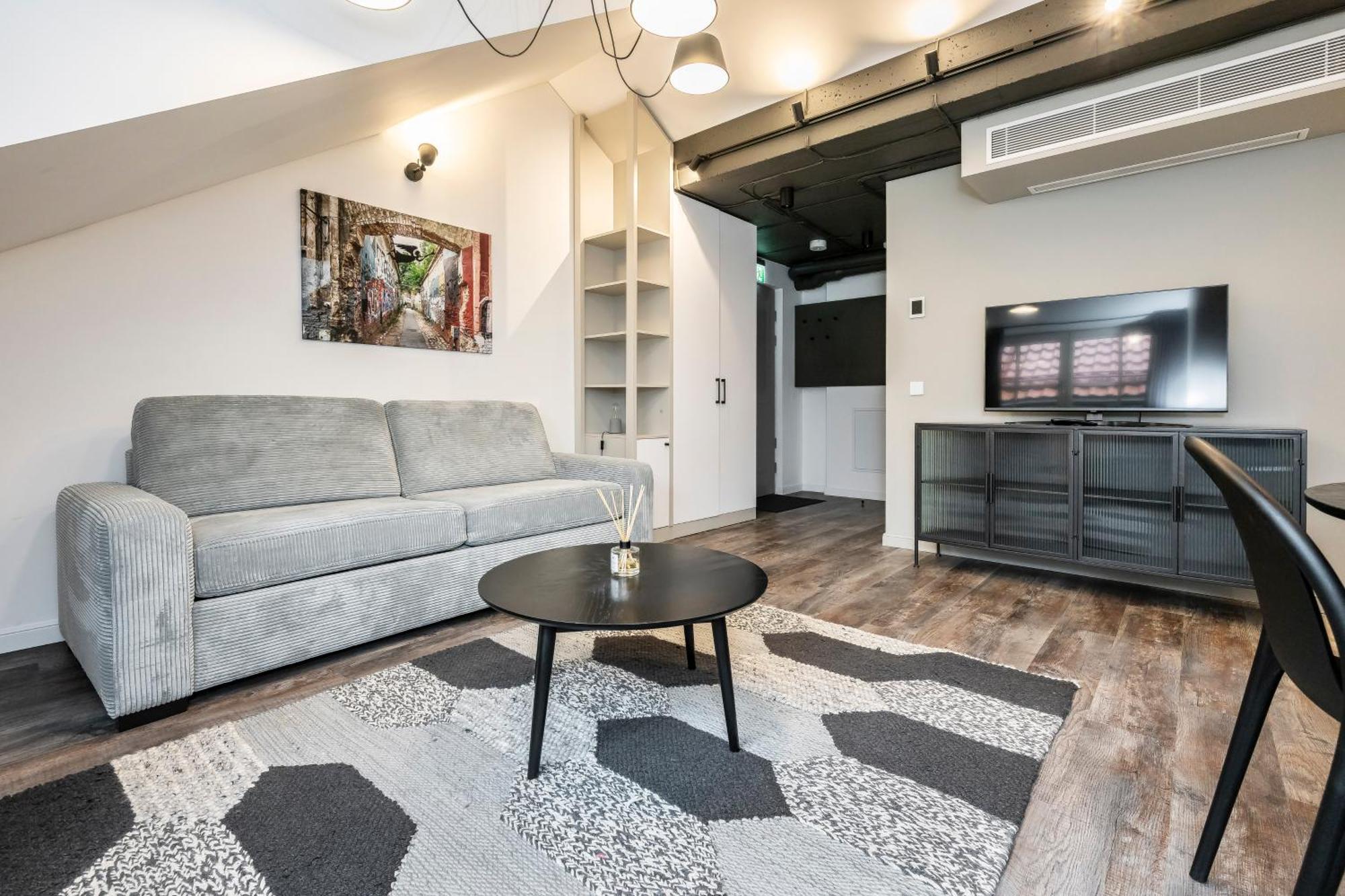 Artsy Exclusive Old Town Gallery Walk Apartamento